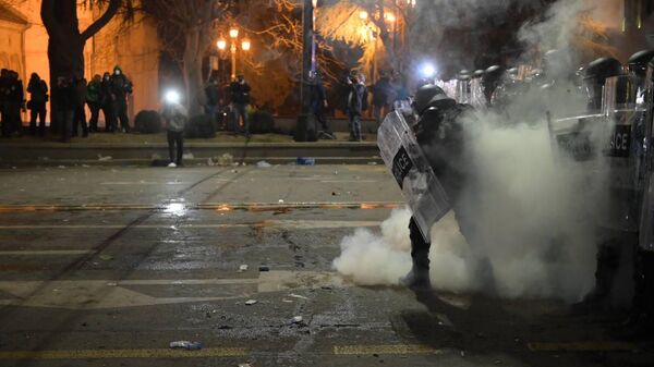 Разгон акции протеста на проспекте Руставели силами полиции в ночь с 8 на 9 марта 2023 - Sputnik Тоҷикистон