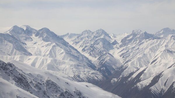 Горы в Согдийской области - Sputnik Таджикистан