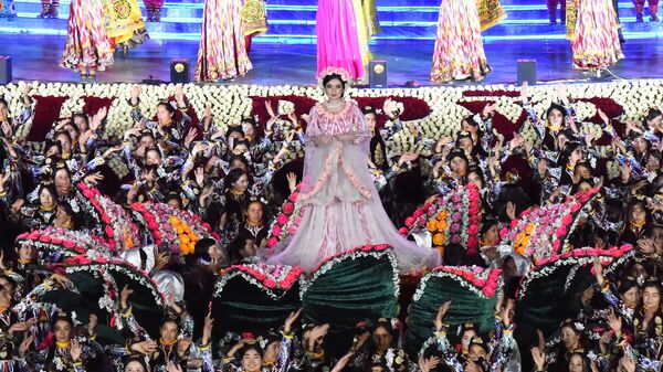 Народное празднование в честь международного праздника Новруз в городе Худжанд - Sputnik Тоҷикистон