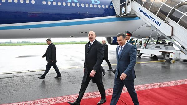 Ильхам Алиев прибыл с госвизитом в Таджикистан - Sputnik Тоҷикистон