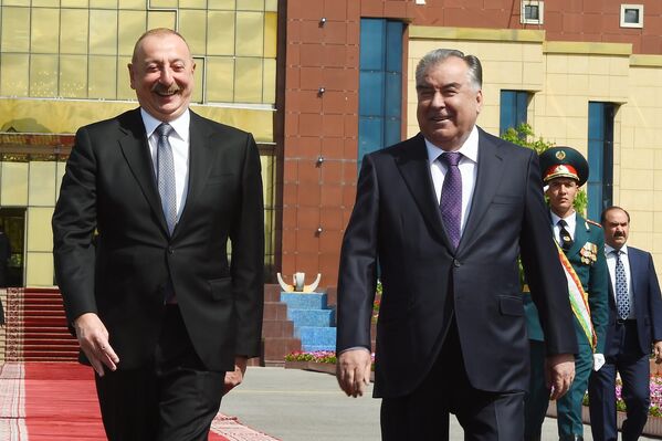 Алиев отметил, что республики за 30 лет смогли достичь значимых результатов, которые сегодня служат во благо братских народов. - Sputnik Таджикистан