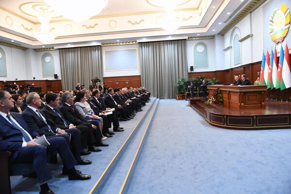 Итогом встречи президентов республик стало подписание 14 документов. - Sputnik Таджикистан