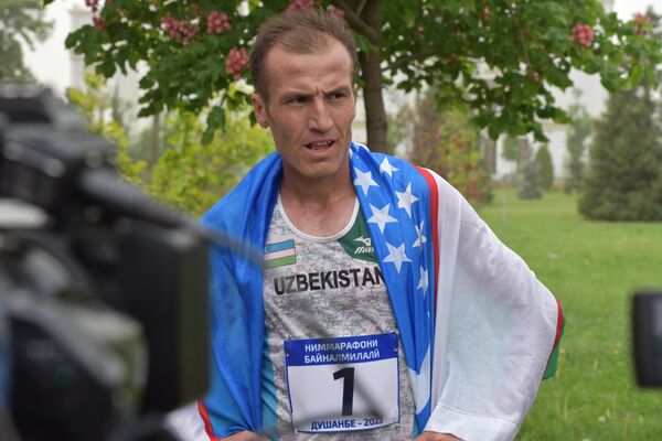 Первое место завоевал бегун из Узбекистана - Sputnik Таджикистан