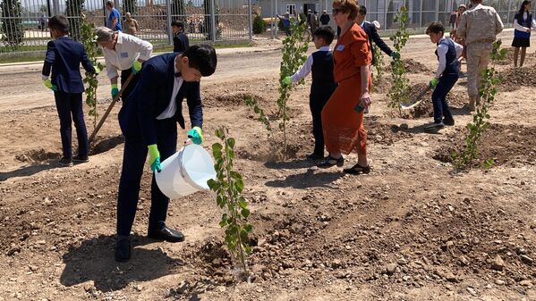 Кроме того, акция направлена и на решение актуальных задач в сфере экологии. - Sputnik Таджикистан