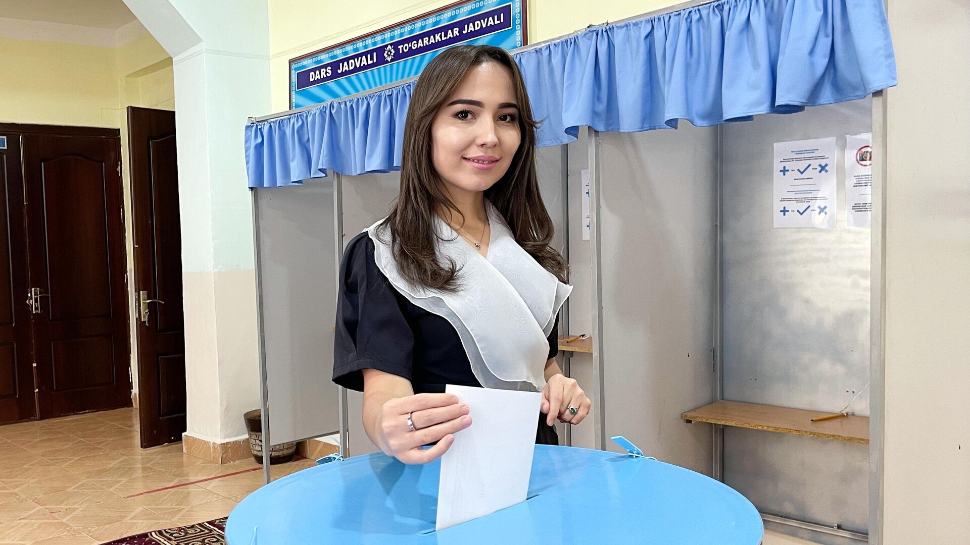 Референдум по принятию новой Конституции в Узбекистане - Sputnik Таджикистан, 1920, 01.05.2023
