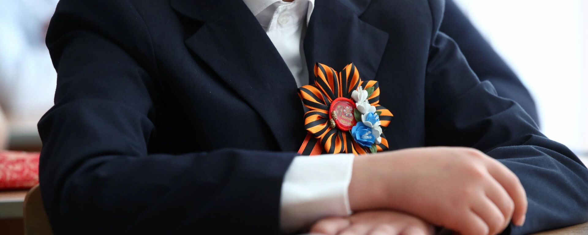 Акция Бессмертный полк в школах России - Sputnik Таджикистан, 1920, 24.04.2026