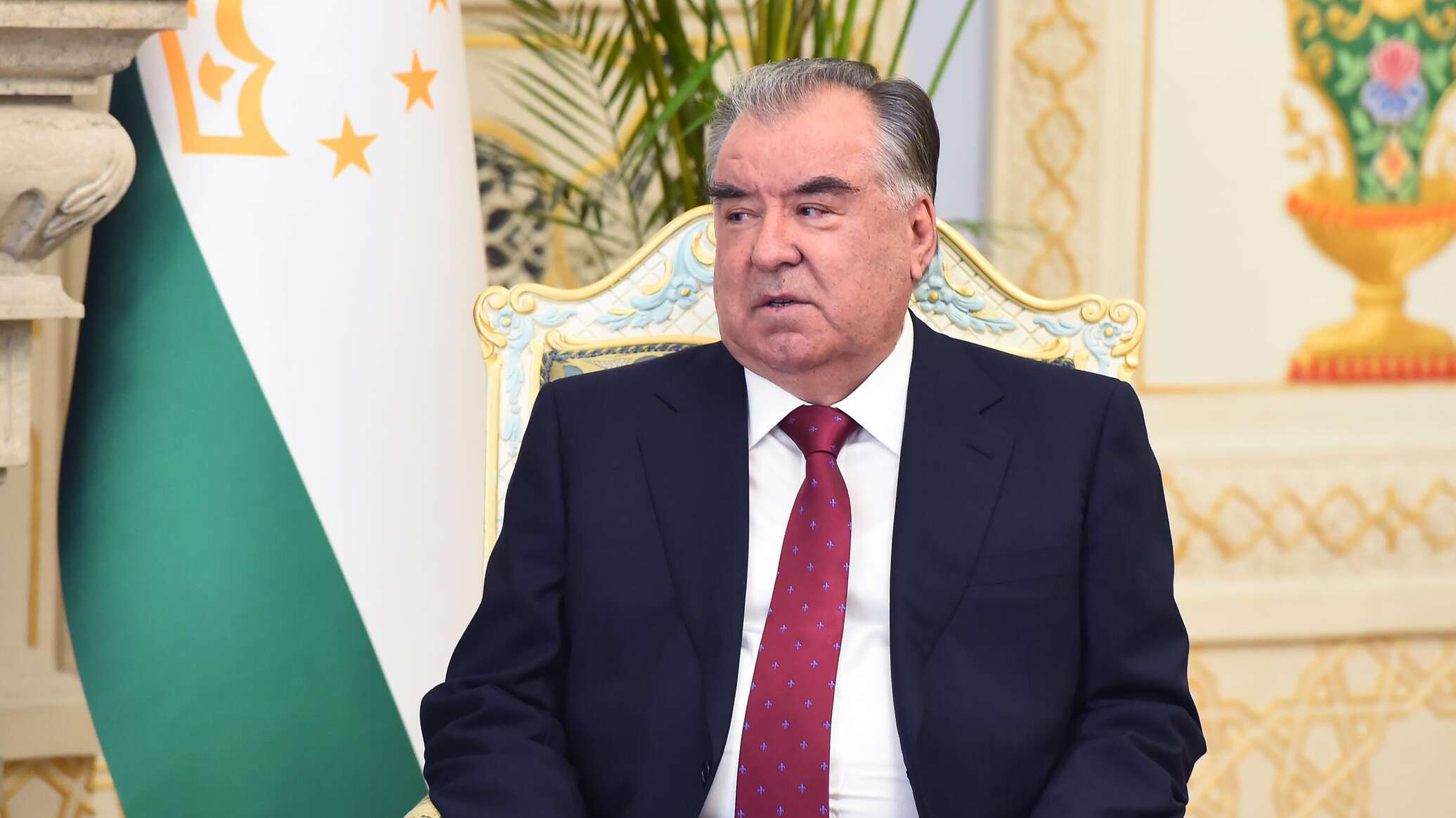 Эмомалӣ Раҳмон мақсадҳои сиёсаташро тавзеҳ дод