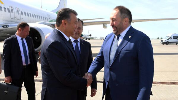 Премьер-министр Таджикистана Кохир Расулзода и премьер-министр Татарстана Алексей Песошин. - Sputnik Таджикистан