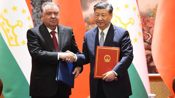Рахмон и Си Цзиньпин провели переговоры - Sputnik Таджикистан