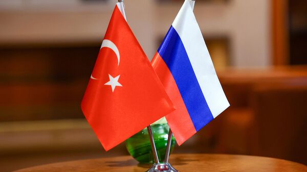 Флаги России и Турции - Sputnik Таджикистан
