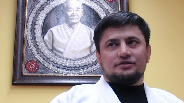 Расул Бокиев: почему MMA набирает популярность в Таджикистане - видео - Sputnik Таджикистан