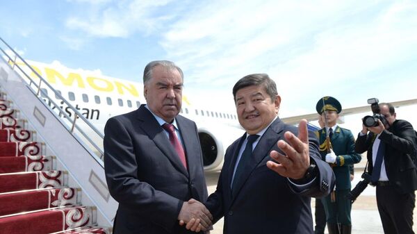 Президент Таджикистана Эмомали Рахмон и глава кабмина Кыргызстана Акылбек Жапаров - Sputnik Таджикистан