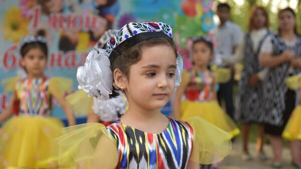 Праздничный концерт в Душанбе Дети - наш мир - Sputnik Таджикистан
