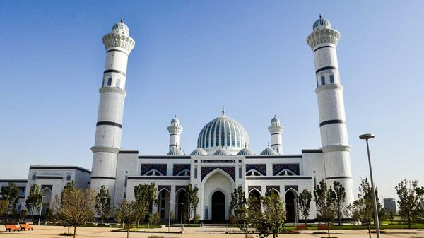 Новая мечеть в Душанбе: что внутри - видео - Sputnik Таджикистан