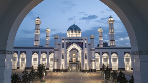 Новая мечеть в Душанбе - Sputnik Тоҷикистон
