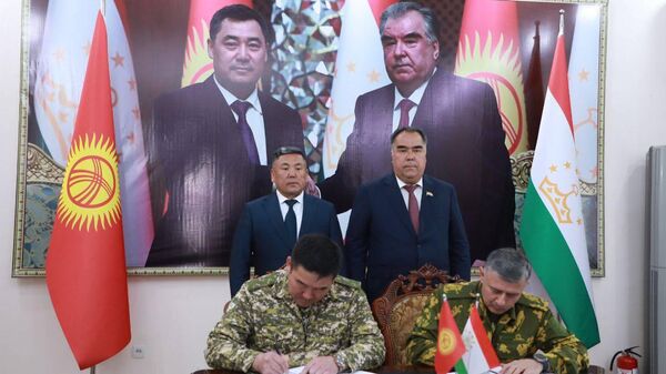 В Гулистоне состоялась очередная встреча рабочих групп Таджикистана и Кыргызстана - Sputnik Тоҷикистон