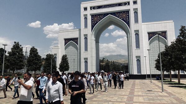Мечеть в Душанбе занимает площадь в 12 га. - Sputnik Таджикистан
