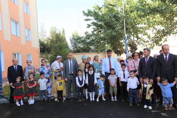 Преподаватели Национального университета Таджикистана получили жилье. - Sputnik Таджикистан