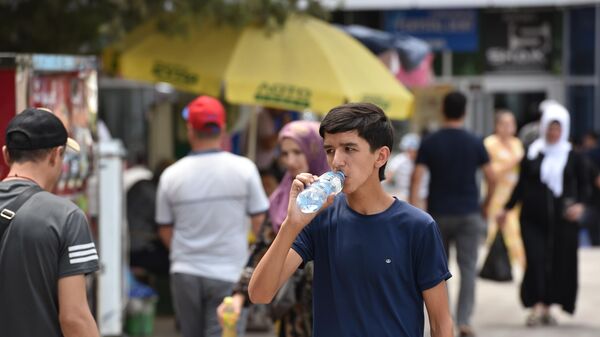 Как в Душанбе спасаются от 43-градусной жары?  - Sputnik Тоҷикистон