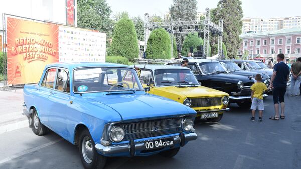 Фестиваль ретро-автомобили (Retro auto & Retro music Fest 2023) - Sputnik Таджикистан
