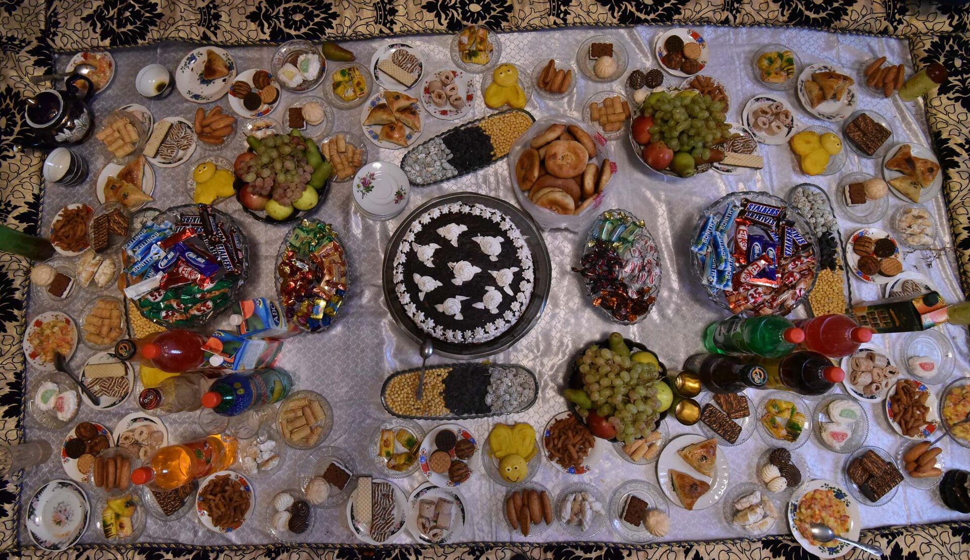 Праздничный дастархан в честь Иди Курбона в Таджикистане - Sputnik Таджикистан, 1920, 27.06.2023