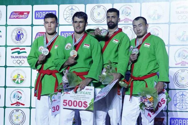 Всего на турнир приехали более 100 спортсменов из зарубежных стран. - Sputnik Таджикистан