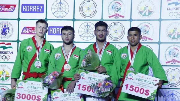 Золотой старт: первые результаты Чемпионата Азии по гуштингири - Sputnik Таджикистан