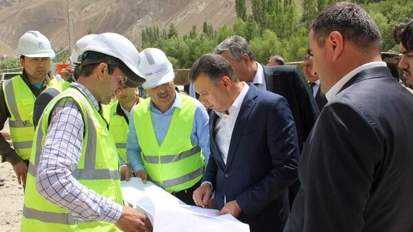 Премьер-министр страны Кохир Расулзода ознакомился с ходом строительных работ на ГЭС Себзор - Sputnik Таджикистан