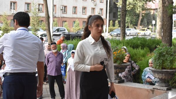 В Таджикистане проходят вступительные экзамены для абитуриентов - Sputnik Таджикистан