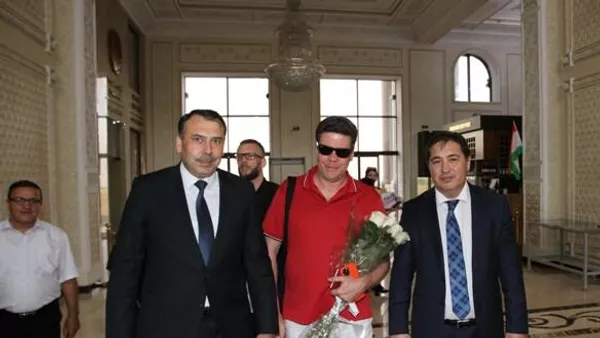 Пианинанавози машҳур, ҳунарманди халқии Русия, Денис Матсуев ба Тоҷикистон омад - Sputnik Тоҷикистон