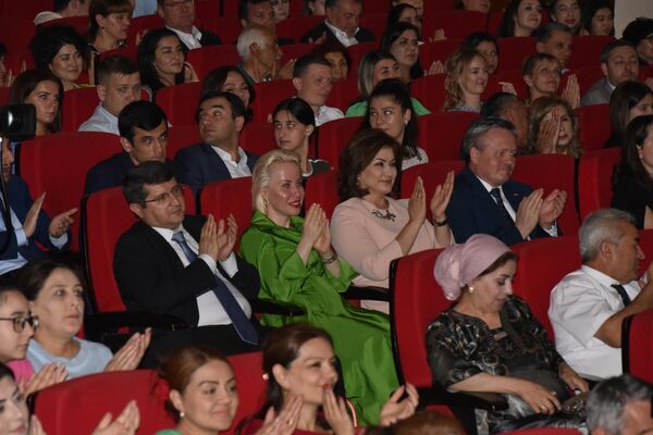 Зрители на концерте Дениса Мацуева в Душанбе - Sputnik Таджикистан