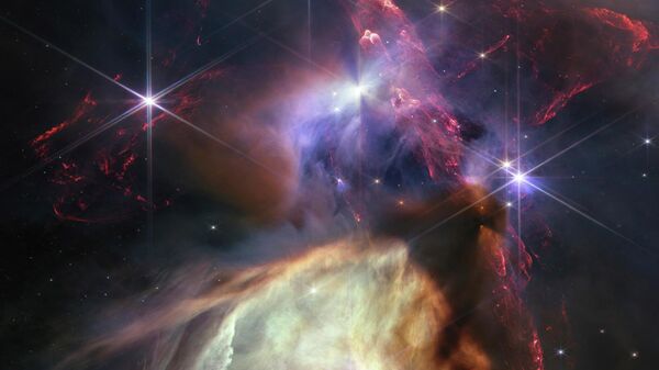 Рождение звезды в Молекулярном облаке ρ Змееносца, запечатленное телескопом Джеймса Уэбба - Sputnik Таджикистан