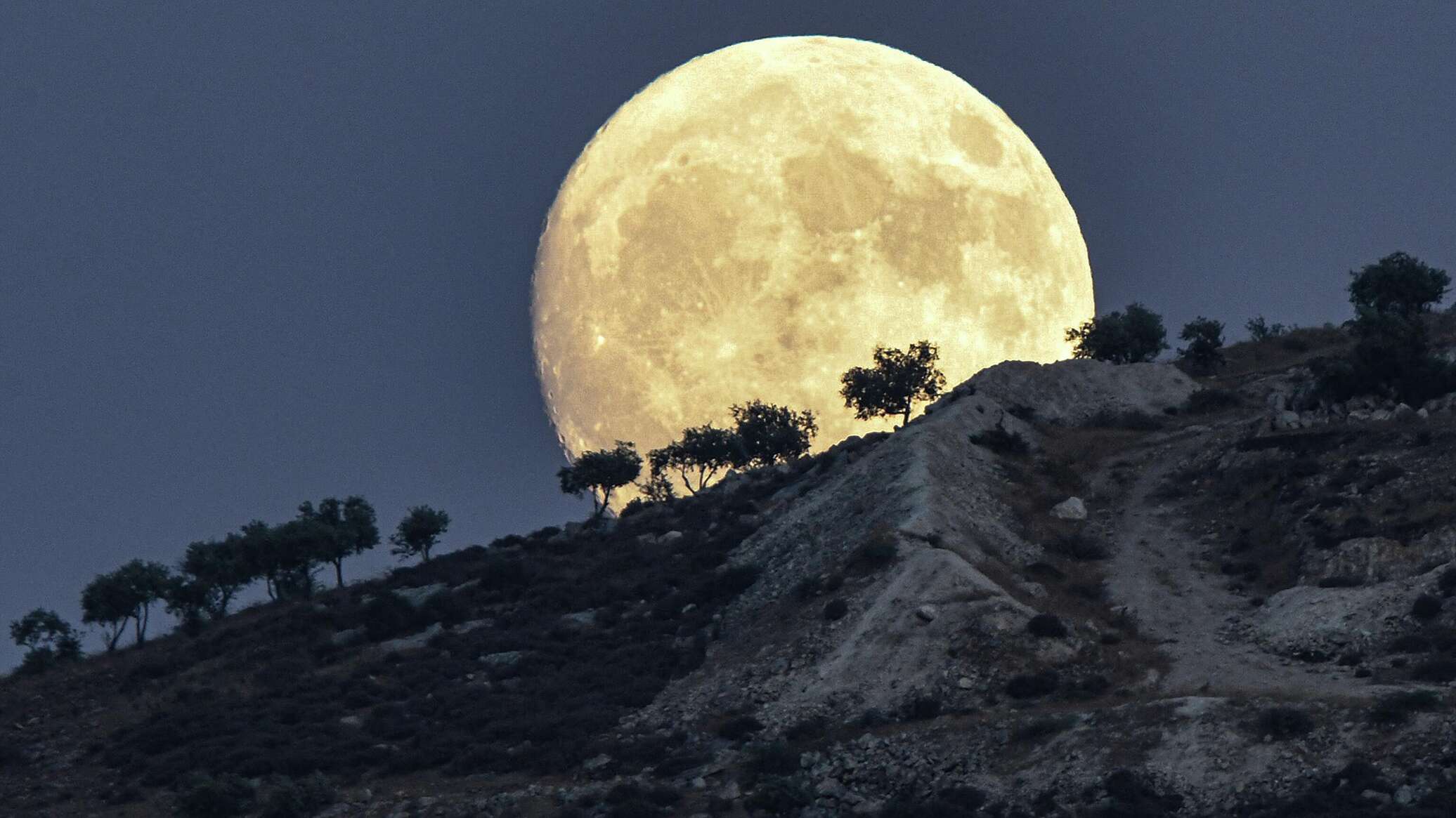 качественные фото луны