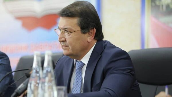 Министр здравоохранения Таджикистана Джамолиддин Абдуллозода - Sputnik Тоҷикистон