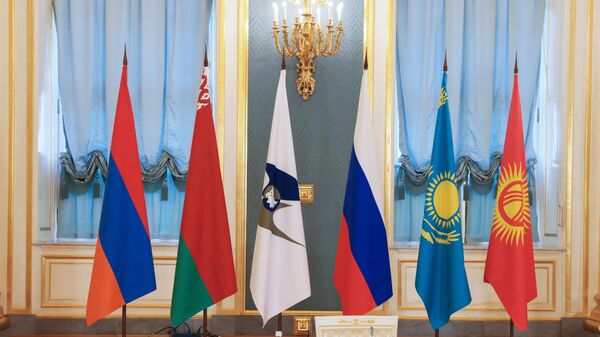  Флаги стран-участниц ЕАЭС - Sputnik Таджикистан