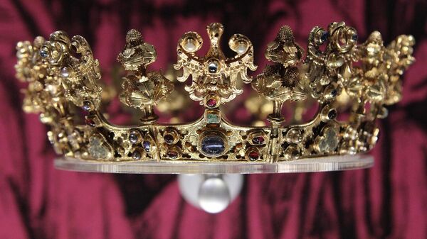 Золотая корона Шродского сокровища - Sputnik Таджикистан