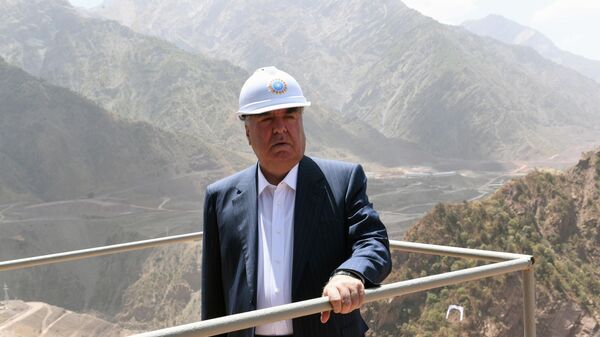 Президент Таджикистана Эмомали Рахмон на Рогунской ГЭС - Sputnik Таджикистан