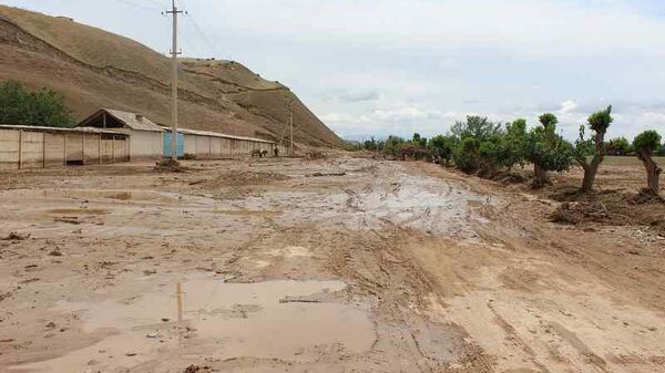 В Ляхше расчистили пострадавший участок дороги - Sputnik Таджикистан