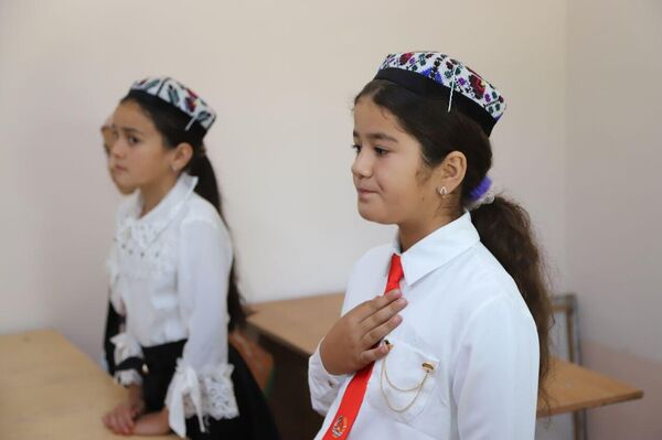 В Исфаре сдана в эксплуатацию школа, разрушенная в результате в приграничного конфликта - Sputnik Таджикистан