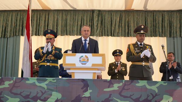 Давлатали Саид на военном параде в честь Дня независимости Таджикистана - Sputnik Таджикистан