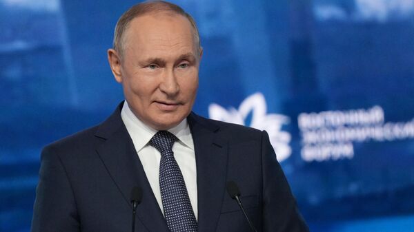 Президент РФ В. Путин принял участие в VII Восточном экономическом форуме - Sputnik Тоҷикистон