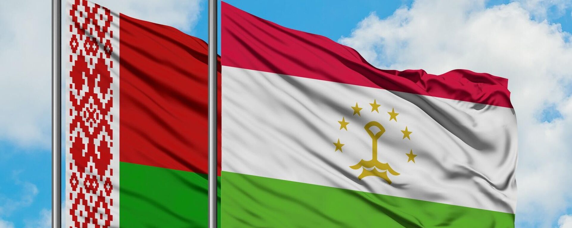 Флаги Белоруссии и Таджикистана - Sputnik Тоҷикистон, 1920, 06.10.2023