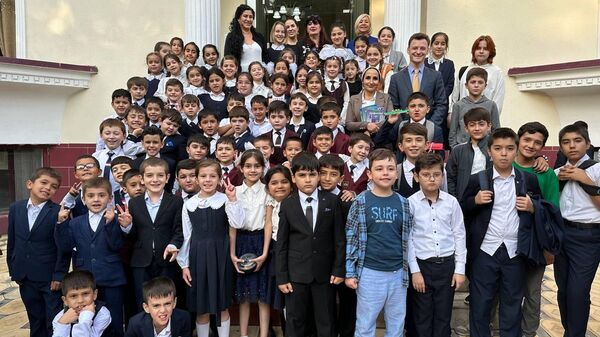 В поисках счастья: в Душанбе прошел литературный квест - Sputnik Таджикистан