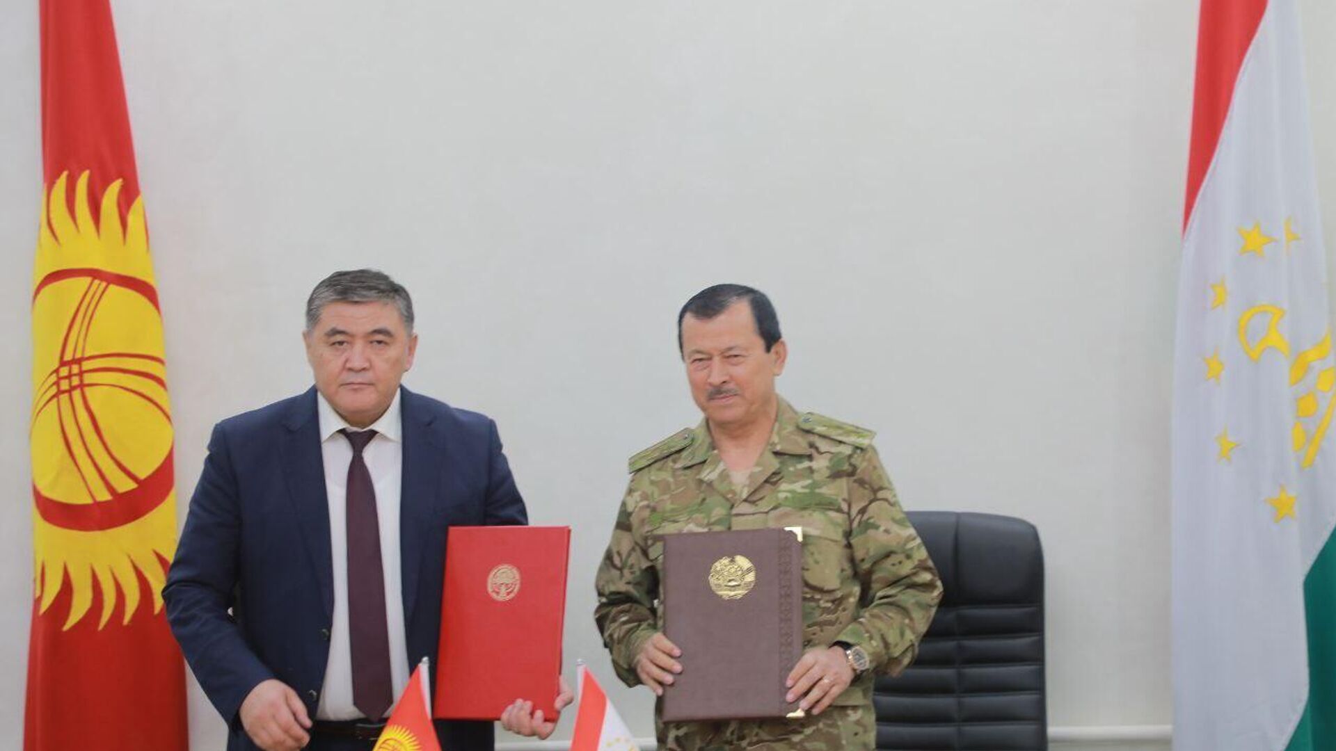 В Баткене прошло совещание по таджикско-кыргызской границе