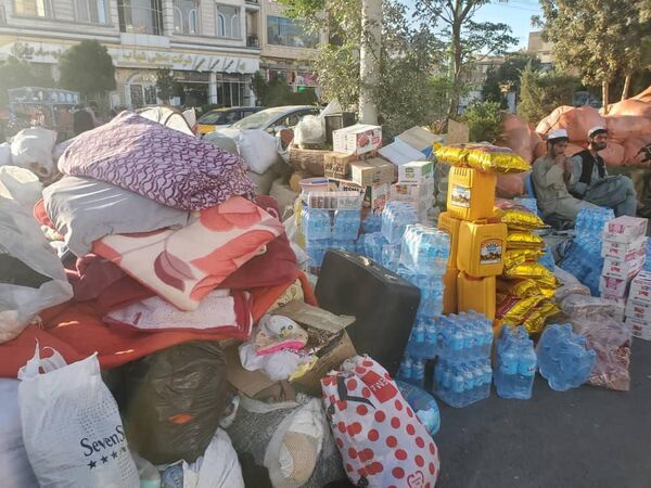 Всего более 1000 человек отправились помочь пострадавшим от землетрясения. - Sputnik Таджикистан