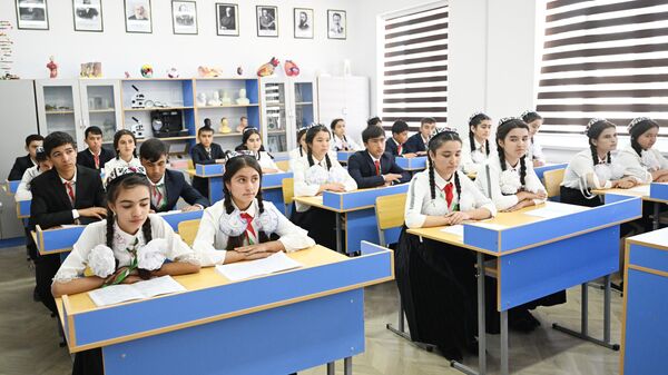 Школа в Таджикистане  - Sputnik Тоҷикистон