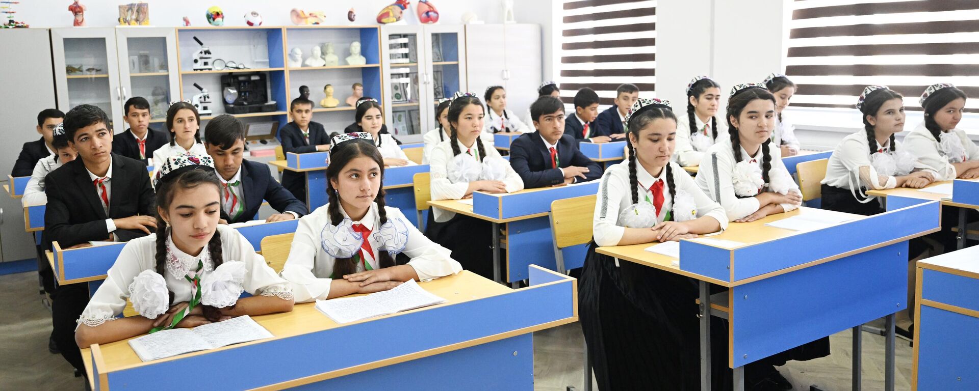 Школа в Таджикистане - Sputnik Тоҷикистон, 1920, 03.12.2023