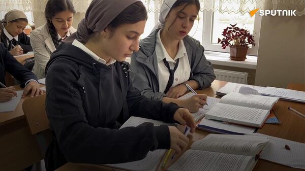 Как учатся дети афганских беженцев в Душанбе - Sputnik Таджикистан