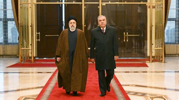 Президент Ирана Ибрахим Раиси и президент Таджикистана Эмомали Рахмон - Sputnik Тоҷикистон
