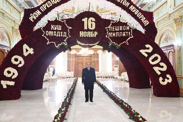 Эмомали Рахмон прибыл в Согд. - Sputnik Таджикистан